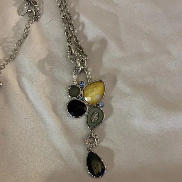 Lia Sophia Elegant Silver and Yellow Statement Necklace - Picture 5 of 9